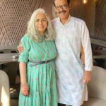 Anjum Fakih Instagram - Happy Anniversary my khaleesi & my Nagarjun… Life without you two is incomplete for us… thank you for inspiring us,for loving us unconditionally & for sharing your wisdom & love throughout our life’s journey… may you two be immensely blessed… may the love between you grow stronger by each passing day… Umr Daraaz ho… amen…#happyanniversary mom & dad ❤️❤️#yejodihithaiboss #couplegoals