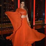Anjum Fakih Instagram - I promise… something fun coming your way !! Stay tuned… @zeetv #zeekutumb #comingsoon #cantwait Styled by @sacorina P.s : I swear they made me write this… little do they know that we already know what’s coming up super soon he he… #Zeerishteyawards2021 #ZRA2021 🤪❤️