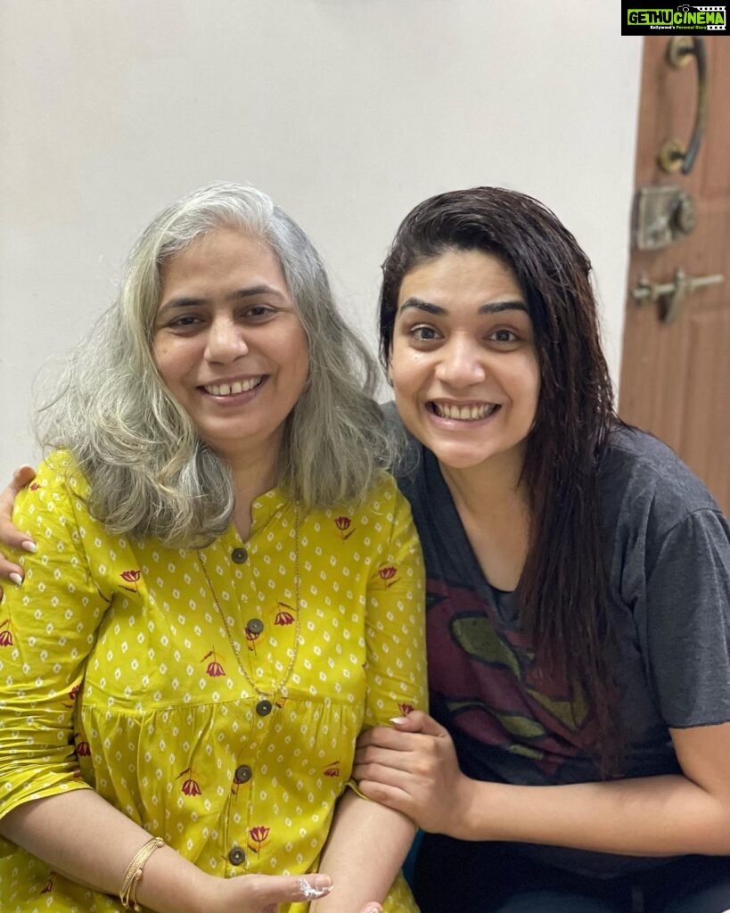 Anjum Fakih Instagram - Happiest birthday Meri pyari ammi… ❤️❤️❤️ . My momma dearest… You are an amazing soul My guiding light The purest… You my strength,my armour Found a friend in you A total charmer… They say I got your smile The beauty and all things wild… May you be blessed May you shine At your behest My lady divine… All I ask the almighty And know this is true… If Am ever reincarnated I pray to be a daughter of you… 😭
