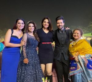 Anjum Fakih Instagram - Sangeet night.. done right… 
Aren’t they looking super amazing… 
@sanjaygagnaniofficial @poonampreet7 
#poonjaykishaadi 
❤️❤️❤️