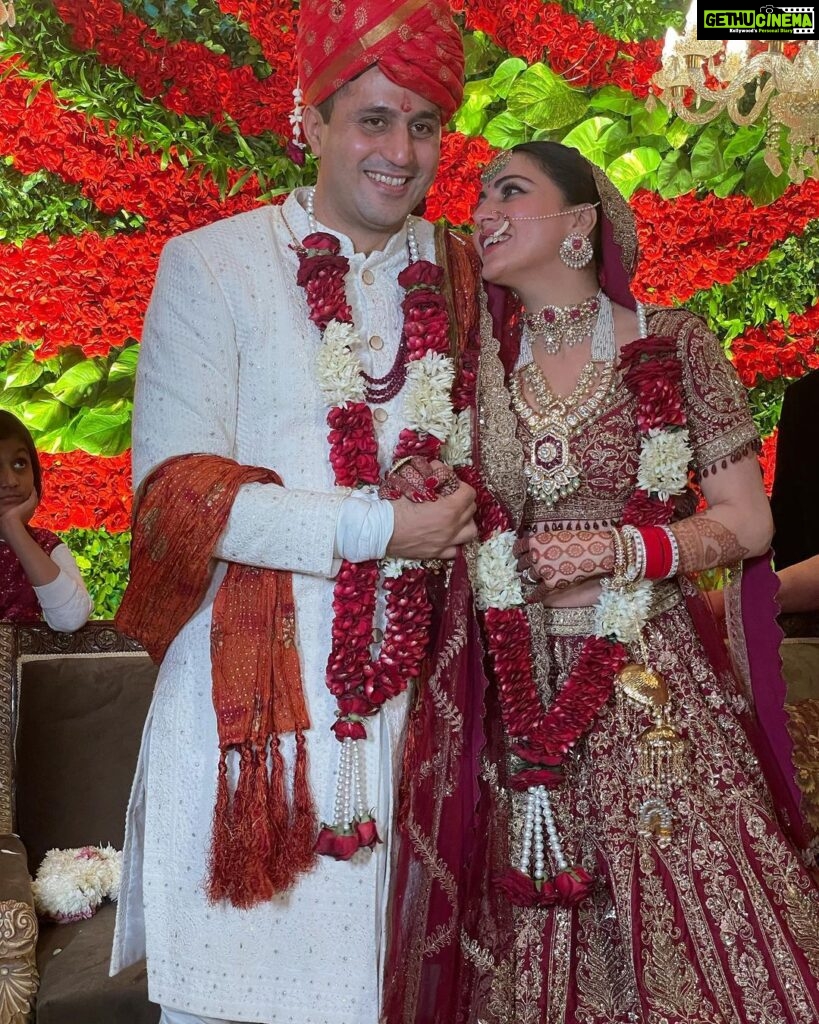 Anjum Fakih Instagram - Wishing you both tons of happiness… may you two never stop loving each other… Happy married life you both… May the years ahead be filled with passionate love,a lifetime of togetherness & countless blessings… Love both @sarya12 & Rahul Jeej ❤️❤️