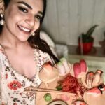 Anjum Fakih Instagram - Couldn’t ask more this love month than celebrating the day at the most amazingly beautiful @roofberriesbandra with that lip smacking food and mouth drooling cocktails… #allaboutlastnight #valentinesday . . . Special thanx to @itsmekapilbadsiwal for hosting me and @maverick.communication01 for making the evening even more special… A big #shoutout to Kapil and his entire team… superb hospitality… thank you for the warmth and love… more power to y’all Love and huggs ❤️❤️❤️ Roofberriesbandra