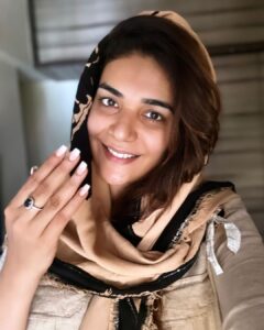 Anjum Fakih Instagram - Be Sabri se tha intezar jiska 
Wo mahina mubarak ho… 
Dikha hai aaj chand ka wo hissa 
#Chandmubarak #Ramadanmubarak ho… 
#HappyRamadan #HappyRamadan2023 
🤲🏼🌙🕋❤️
