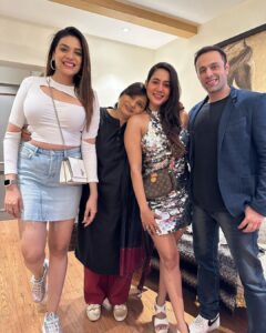 Anjum Fakih Instagram - All about last night… 
#christmas2022