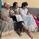 Ankita Bhargava Patel Instagram - Nani is my last grand parent left! I just realised it after taking this picture!😍 So so so precious! 😍❤️😍 Isnt it beautiful how all 3 mothers in this pic have One Child each and that too One Girl Each ! Rabb Di Mehr ❤️