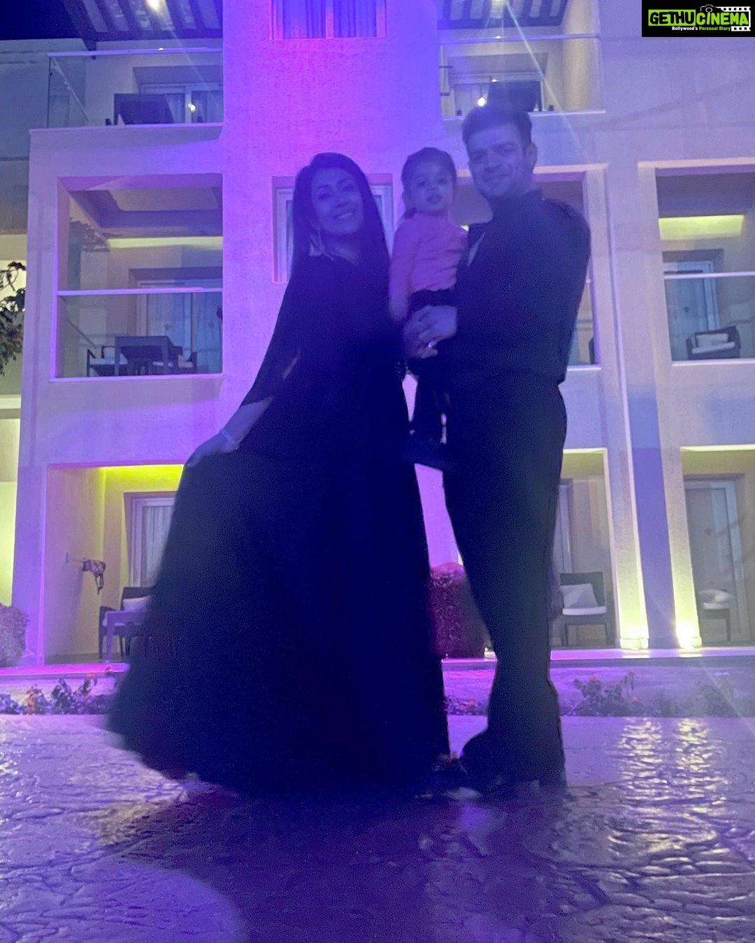Ankita Bhargava Patel Instagram - The Black Dress Photo Dump 🖤 Rixos Premium Seagate