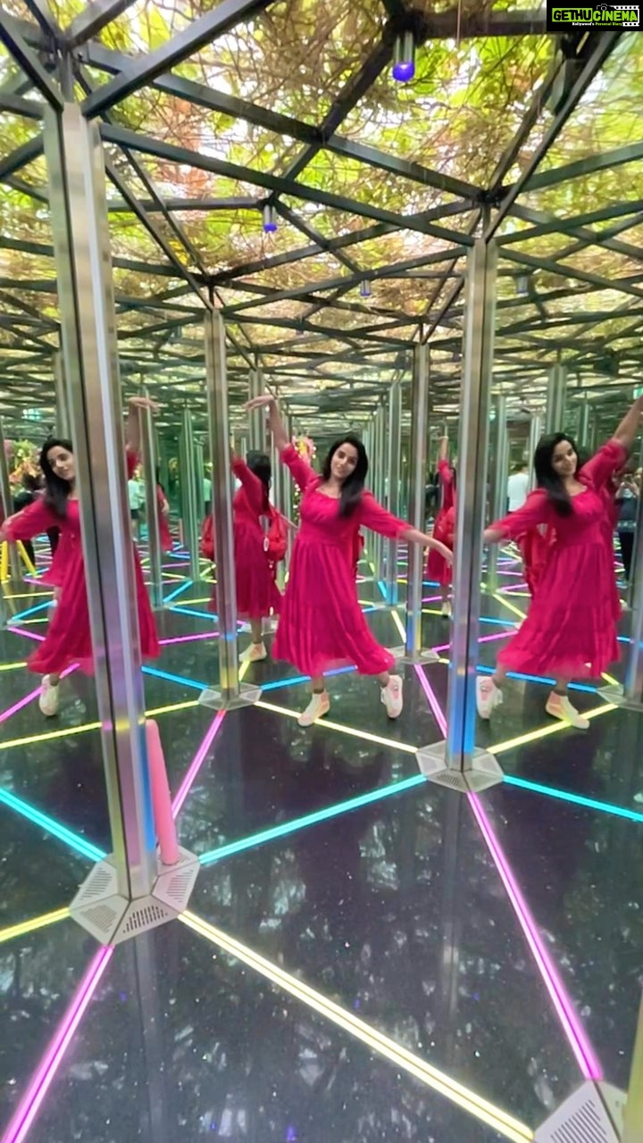 Ann Sheetal Instagram - 😇 #PraisebetomyGod #ThanksbetomyGod #Blessed . 📌 Jewel Changi . #changi #jewelchangiairport #reels #fun #wanderlust #wander #travel #pink #reelsinstagram #reelitfeelit