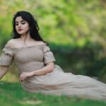 Ann Sheetal Instagram - ☀️ #ThanksbetomyGod #PrisebetomyGod #blessed P.C @ameensabil Outfit @tosh_fabartistry MUAH @vikramanvijitha #fairytale #fantasy #gown #peace