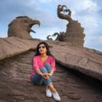 Ann Sheetal Instagram - The strongest hearts have the most scars. #ThanksbetomyGod #PraisebetomyGod #Blessed World's biggest Bird Sculpture. @jatayuearthscenterofficial Contact +91 9778414178 #happy #grateful #kollam #wander #travel #wanderlust Jatayu Earth’s Center