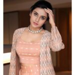 Ann Sheetal Instagram - #ThanksbetomyGod #PraisebetomyGod #Blessed Styled by @lahithya.reddy Designer @naomibyneehabhumana Jewellery @petalsbyswathi #ootd #peach #happy #random #😊 #hyderabad Hyderabad