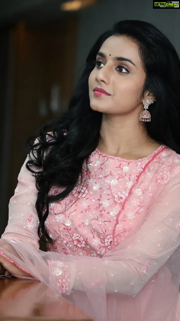 Ann Sheetal Instagram - 🌸 Stay a mystery, it's better. #ThanksbetomyGod #Blessed #ThanksbetomyGod Outfit @thunnal ▪︎ 📍#Hyderabad #KinnerasaniTrailerlaunch #KINNERASANI ▪︎ #reel #reelit #reelkarofeelkaro #reelsinstagram #reelitfeelit #pink #peace #❤ #love #pyar