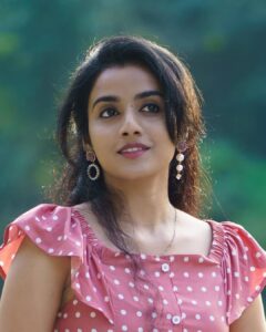 Ann Sheetal Instagram - 🌸
#ThanksbetomyGod #PraisebetomyGod 
#Blessed 

📷 @jithu_m_baiju 

#portrait #pink #😊 #happy