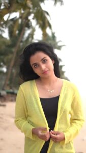 Ann Sheetal Instagram - Embrace all that is you..
#ThanksbetomyGod #PraisebetomyGod #Blessed 

Jewellery @anscollection7 

🎥 @__finni__ 

#reel #reelvideo #reelitfeelit #reelkarofeelkaro #mood #vibe #goodvibes #personalized #custom #customisedjewellery #jewelry #jewellery #Beach #beachvibes