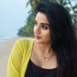Ann Sheetal Instagram - Nothing changes, if nothing changes.. #ThanksbetomyGod #PraisebetomyGod #Blessed Jewellery @anscollection7 📷@__finni__ #jewellery #jewelry #custom #customisedjewellery #name #personalized #Beach #beachvibes #chill #sonyalpha #sony #colors #chains