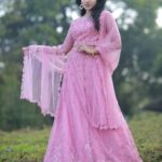 Ann Sheetal Instagram - 🌸 Picture courtesy : @eventuraweddingevents @ameensabil Hair and makeup : @vikramanvijitha Outfit : @paris_de_boutique Location : @ragamayamunnar #ThanksbetomyGod #PraisebetomyGod #Blessed #munnar #vibes #idukki #moodyvibes #lehenga Ragamaya Resort and Spa