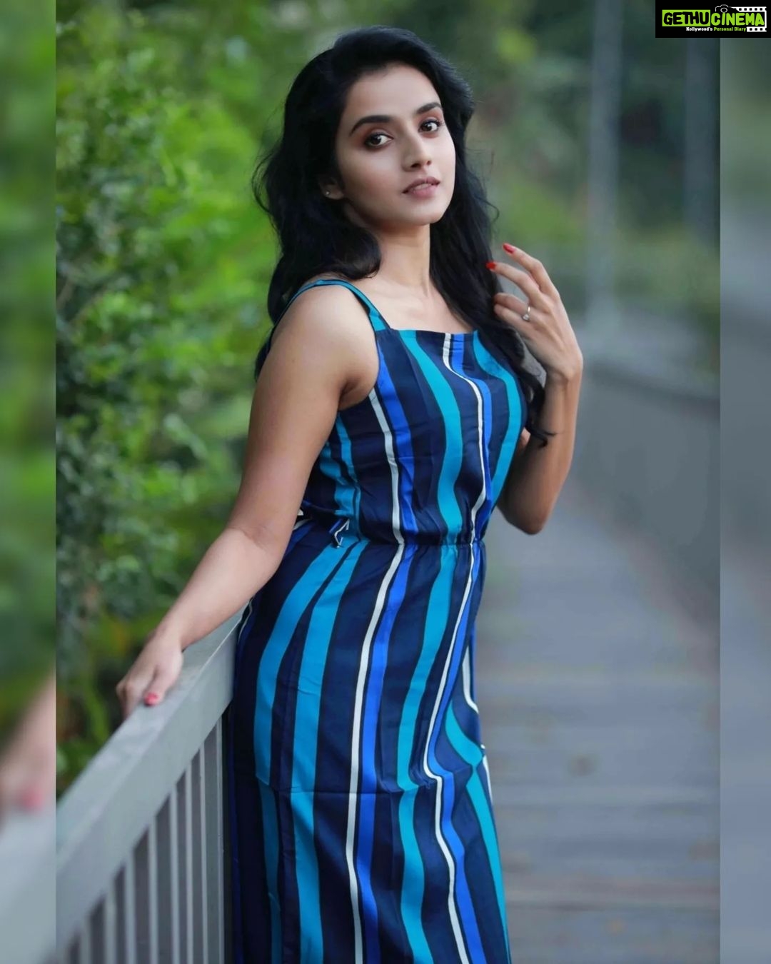Ann Sheetal Instagram - π @darice_trendz π@ragamayamunnar π· @ameensabil , @eventuraweddingevents π@vikramanvijitha #ThanksbetomyGod #PraisebetomyGod #Blessed #outfits #blue #ootd #happy #peace #wander #travel Ragamaya Resort and Spa
