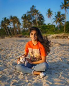 Ann Sheetal Instagram - Meow's 🐾 day out ❤🥰

#ThanksbetomyGod #PraisebetomyGod #Blessed 

📷 @__finni__

#Leotherescue #adoptdontshop🐾 
#catmom #catsofinstagram #catstagram #catlovers #cats #catlife #meow #catlove #catloversclub #catoftheday #catscatscats
