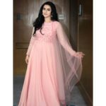 Ann Sheetal Instagram - 🌸 Outfit @thunnal #ThanksbetomyGod #PraisebetomyGod #Blessed #KINNERASANI #trailerlaunch . . . . . . . #hyderabad #prettyinpink #indianattire #indian #traditional #ootd #portrait Hyderabad