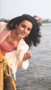 Ann Sheetal Instagram - Remember to smile 😊 
#ThanksbetomGod #PraisebetomyGod #Blessed 

🎥 @__finni__ 
.
📍Kuttanad
.
.
.
.
.
.
.
.
.
.
.
.
.
.

#reels #instagram #reelsinstagram #trending #viral #love #explore #instagood #explorepage #tiktok #reelitfeelit #india #follow #photography #fyp #reel #instadaily #like #reelsvideo #memes #foryou  #reelkarofeelkaro #music #ke #instagramreels #insta #o
