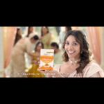 Anupriya Goenka Instagram - Health and grace!!! I will always remember that how unwell I was during this shoot - sore throat, cough, cold and fever and how equally encouraging and supportive the team was. In fact my director Dhruv, made me have haldi doodh - made of Puro haldi and it actually helped. Cause it really is pure and more efficient. Plus meeting the owners and seeing there dedication towards their product was quite inspiring too. Production House : @trinityfilms.in Director : @dhruv.tripathi Makeup and hair @kahkashaaaan Stylist @prachethestylist assisted by @styledby_bhakti Casted by @sanjeevmauryaofficial #ad #team #fun