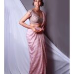 Anupriya Goenka Instagram - Kuch Lamhe.. 🌸 Saree-@kaaishabyshalini Pr- @papillonpublicrelations @ruhaninakra Hmu @kahkashaaaan Stylists- @stylebyrahilraja @arshadjrofficial Jewellery- @the_jewel_gallery 📸 @photographybybela