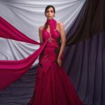Anupriya Goenka Instagram - Celebrating art, tradition and vibrancy!! Filmfare!! N celebrating togetherness! Thank you @jiteshpillaai and team for a fun evening. @nehakbisht for being my a friend more than anything else!!!!! Love you. ❤️ Outfit: @abhisheksharmastudio @atelierclout 🥰 love all your creations! Love love to this fab team, love you guys.. thank you for making this so much fun!!! ♥️ Stylist: @stylebyrahilraja @arshadjrofficial Makeup @nehaseehra assisted by Isha Hair @yashdeeps7 📸 @shahzadbhiwandiwala Jewellery: @the_jewel_gallery #AbhishekSharma X #AnupriaGoenka #AtelierClout #loveallaround #teameffort #fabteam