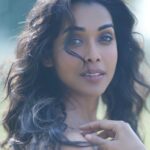 Anupriya Goenka Instagram - Shayad kabhi, kisi din, tu meri wali wafa samjhe, Shayad kabhi, kisi din, main teri wali bewafai.. 📸 @saurabhdua