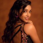 Anupriya Goenka Instagram - ♥️ @upgradebya Stylists- @stylebyrahilraja @arshadjrofficial Jewellery- @the_jewel_gallery Heels- @monrowshoes @id8mediasolutions Pics @arindamsikdar Hmu @kahkashaaaan 🤗🤗