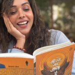 Anupriya Goenka Instagram - A poetic morning! Poems, words of the heart makes everyone feel as one! @vishal.bagh thank you, for your thoughts and expression. #virane tak jaana hai. @rajshekharis thank you for the beautiful songs n for reciting for us. @vaibhavrajgupta @gulaam_gouse_deewani This was fun 🤗❤️