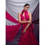 Anupriya Goenka Instagram - I like all things pink!💕 @filmfare 2022 Outfit: @abhisheksharmastudio @atelierclout Stylist: @stylebyrahilraja @arshadjrofficial Makeup @nehaseehra assisted by Isha Hair @yashdeeps7 📸 @shahzadbhiwandiwala Jewellery: @the_jewel_gallery #AbhishekSharma X #AnupriaGoenka #AtelierClout #loveallaround #teameffort #fabteam