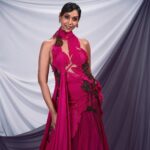 Anupriya Goenka Instagram - Celebrating art, tradition and vibrancy!! Filmfare!! N celebrating togetherness! Thank you @jiteshpillaai and team for a fun evening. @nehakbisht for being my a friend more than anything else!!!!! Love you. ❤️ Outfit: @abhisheksharmastudio @atelierclout 🥰 love all your creations! Love love to this fab team, love you guys.. thank you for making this so much fun!!! ♥️ Stylist: @stylebyrahilraja @arshadjrofficial Makeup @nehaseehra assisted by Isha Hair @yashdeeps7 📸 @shahzadbhiwandiwala Jewellery: @the_jewel_gallery #AbhishekSharma X #AnupriaGoenka #AtelierClout #loveallaround #teameffort #fabteam