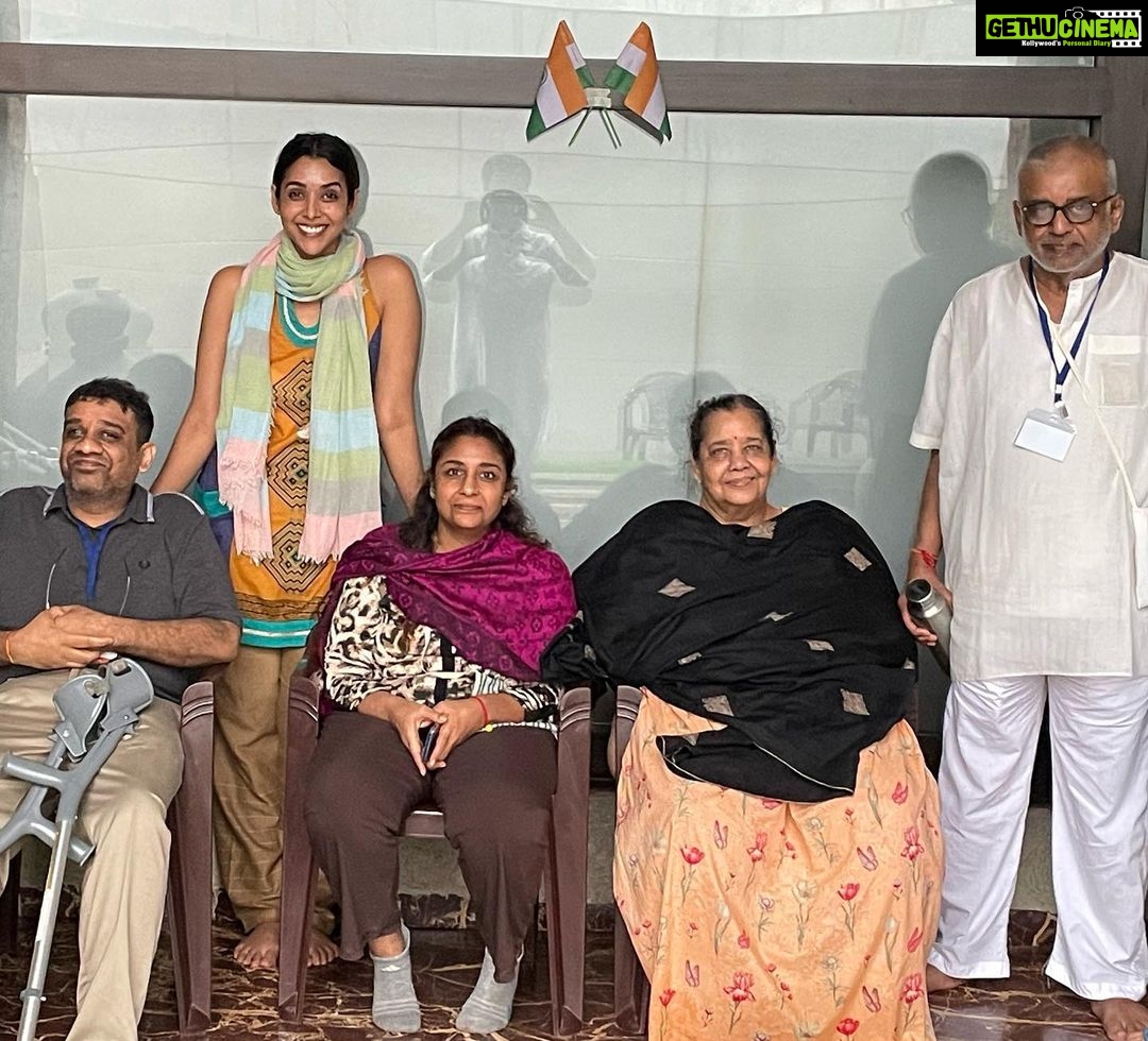 Anupriya Goenka Instagram - As we celebrate our 75th Independence Day. I pray that we all find independence from our fears, judgements, thinking patterns developed in years and embrace love, understanding, trust and breaking patterns/ old habits. Last 3 days were most beautiful for me. To see my family go thru a spiritual process together. We all were accepting, changing, flowing and glowing. 😀😀 3 most invigorating days we have spent together in a while. Thank you @aaditipohankar for introducing me to bodh. For being my guide and medium and hence my family’s. @iamroysanyal @actortrupti #nivi for being my companions during bodh2 and so amazing you all were there yesterday too mystically. Thank you Parn ji @Mitra.parn.official for the much needed guidance and insight. Shrestha ji @maitreyi_shreshtha for being there and holding our hand throughout. Dixit ji, for constantly giving me support and assurance. Shashi ji, Anupriya ji, Vandana ji and entire Maitribodh parivar for so much love and support and for taking care of my parents and brother so dedicatedly. And Maitreya Dadashriji for everything @maitreya_dadashreeji #shantikshetrapremgiriashram