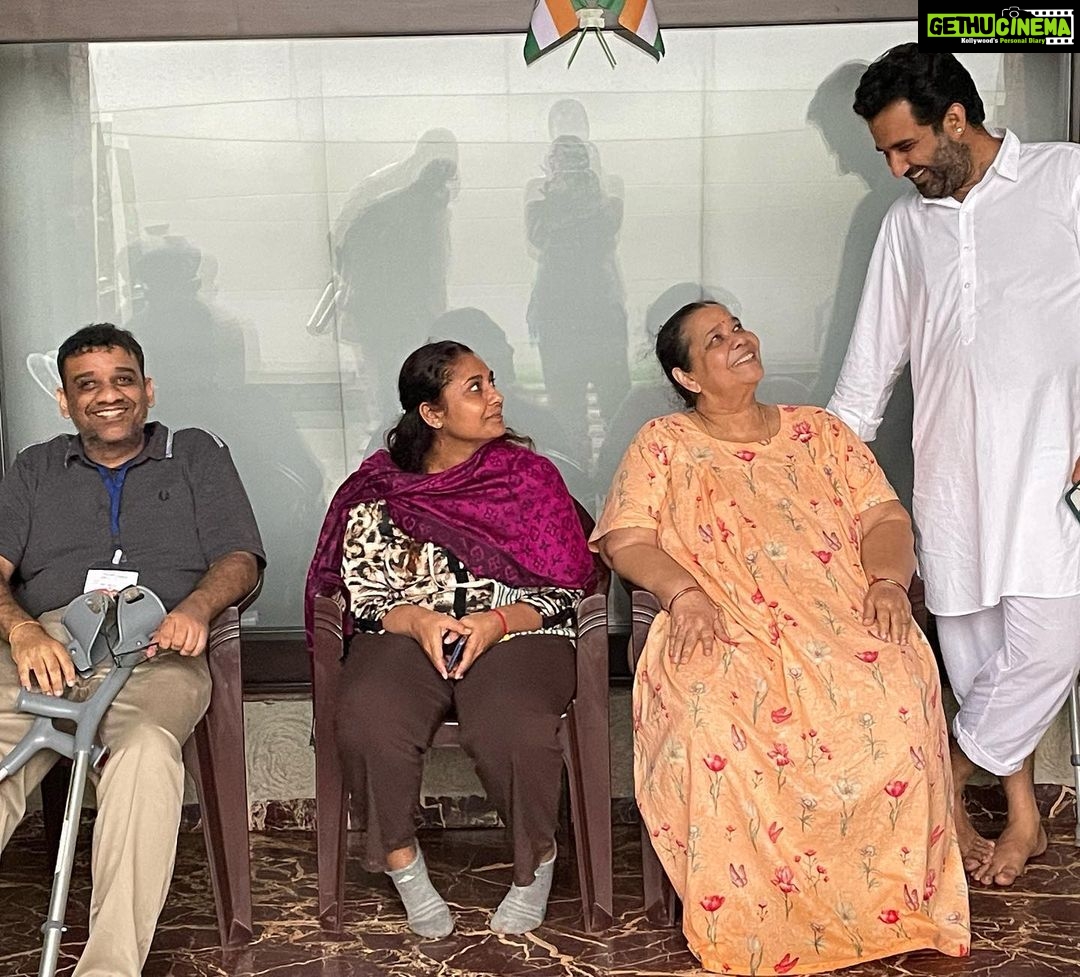 Anupriya Goenka Instagram - As we celebrate our 75th Independence Day. I pray that we all find independence from our fears, judgements, thinking patterns developed in years and embrace love, understanding, trust and breaking patterns/ old habits. Last 3 days were most beautiful for me. To see my family go thru a spiritual process together. We all were accepting, changing, flowing and glowing. 😀😀 3 most invigorating days we have spent together in a while. Thank you @aaditipohankar for introducing me to bodh. For being my guide and medium and hence my family’s. @iamroysanyal @actortrupti #nivi for being my companions during bodh2 and so amazing you all were there yesterday too mystically. Thank you Parn ji @Mitra.parn.official for the much needed guidance and insight. Shrestha ji @maitreyi_shreshtha for being there and holding our hand throughout. Dixit ji, for constantly giving me support and assurance. Shashi ji, Anupriya ji, Vandana ji and entire Maitribodh parivar for so much love and support and for taking care of my parents and brother so dedicatedly. And Maitreya Dadashriji for everything @maitreya_dadashreeji #shantikshetrapremgiriashram