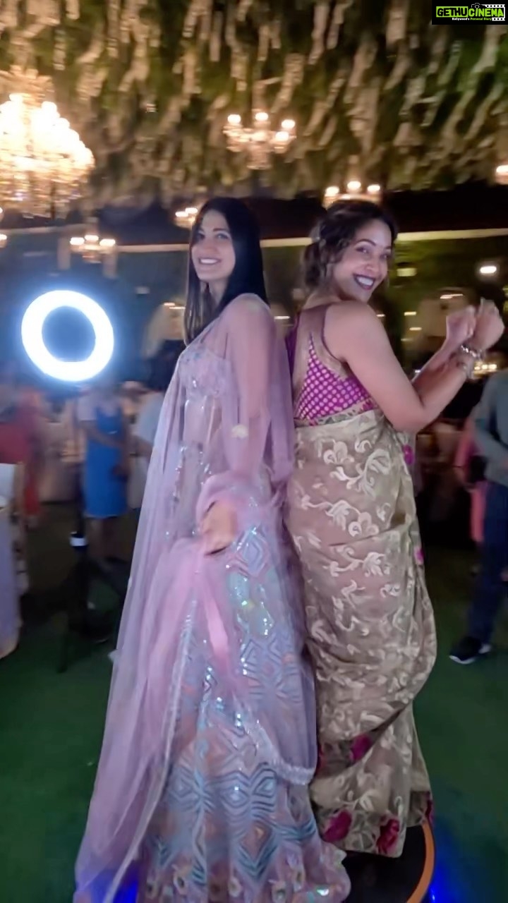 Anupriya Goenka - 26.5K Likes - The bridesmaids 💗💗💗
@aahanakumra ♥️🤗
#kaizikinikhilpadi 😃😃