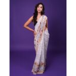 Anupriya Goenka Instagram - Love being a woman!!! 🤗🤗♥️♥️ Stylists- @stylebyrahilraja @arshadjrofficial Saree- @niveditasaboocouture Pr- @papillonpublicrelations Jewellery- @the_jewel_gallery 📸 @shahzadbhiwandiwala Hmu @kahkashaaaan