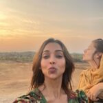 Anupriya Goenka Instagram - Coco and me….❤️🥂 We met at a tango class and it took us just one meeting to form a deep connection.. that would make me travel to a city to meet her and her to stay back a few more days in a country to meet me.. N we continue to tango… miss you @coco_b_gutschi ❤️ Safari, lunch and candle light donning at @whcheetahgarhresort - I miss this place! Wearing at @_shrutisancheti - green dress @poshaffair.co - red dress #friendship #photodump #holiday #memories