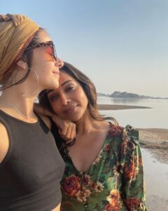 Anupriya Goenka Instagram - Coco and me….❤️🥂
We met at a tango class and it took us just one meeting to form a deep connection.. that would make me travel to a city to meet her and her to stay back a few more days in a country to meet me.. 

N we continue to tango…
miss you @coco_b_gutschi ❤️

Safari, lunch and candle light donning at @whcheetahgarhresort - I miss this place! 

Wearing at @_shrutisancheti - green dress @poshaffair.co - red dress

#friendship #photodump #holiday #memories