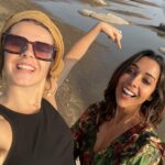 Anupriya Goenka Instagram - Coco and me….❤️🥂 We met at a tango class and it took us just one meeting to form a deep connection.. that would make me travel to a city to meet her and her to stay back a few more days in a country to meet me.. N we continue to tango… miss you @coco_b_gutschi ❤️ Safari, lunch and candle light donning at @whcheetahgarhresort - I miss this place! Wearing at @_shrutisancheti - green dress @poshaffair.co - red dress #friendship #photodump #holiday #memories