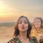 Anupriya Goenka Instagram - Coco and me….❤️🥂 We met at a tango class and it took us just one meeting to form a deep connection.. that would make me travel to a city to meet her and her to stay back a few more days in a country to meet me.. N we continue to tango… miss you @coco_b_gutschi ❤️ Safari, lunch and candle light donning at @whcheetahgarhresort - I miss this place! Wearing at @_shrutisancheti - green dress @poshaffair.co - red dress #friendship #photodump #holiday #memories
