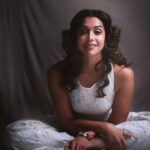 Anupriya Goenka Instagram - White pages…. Writing my own story. @photographybybela @_shrutisancheti @kahkashaaaan #white #nature #story #shades