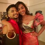 Anupriya Goenka Instagram – Christmas 2022!

Merry merry and Happy holidays to me and mine…
to you and yours! ❤️❤️❤️

Outfit @rannagill @iamquestpr 
Styled – @yasminqurash 
📸 @sayansurroy
