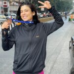 Anurita Jha Instagram - 10 k @wncnavyhalfmarathon done today, i ran non stop at much much better pace then my last 10k run. It takes a lot of discipline and focus , but its all absolutely worth Today approx 15750 people ran .. Woow just woow … Keep running keep living … . . . . . . . #running #anurittakjha Navy Nagar, Colaba, Mumbai