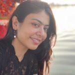 Anurita Jha Instagram - Ek ghoomakar ladki …😲😬 . . . . . . . Travelling is freedom …. . . . . . . . . . . . . . #insta #instagram #instalove #travel #solotravel #solotraveler #solowomentravel #trek #love #life #gratitude #anurittakjha #reels #reelsvideo #reelsviral #reelslovers #reelstrending #reelsexplore #bollywood #bollywoodsongs #explorer #reelsindia #reelitfeelit #reelitfeelit