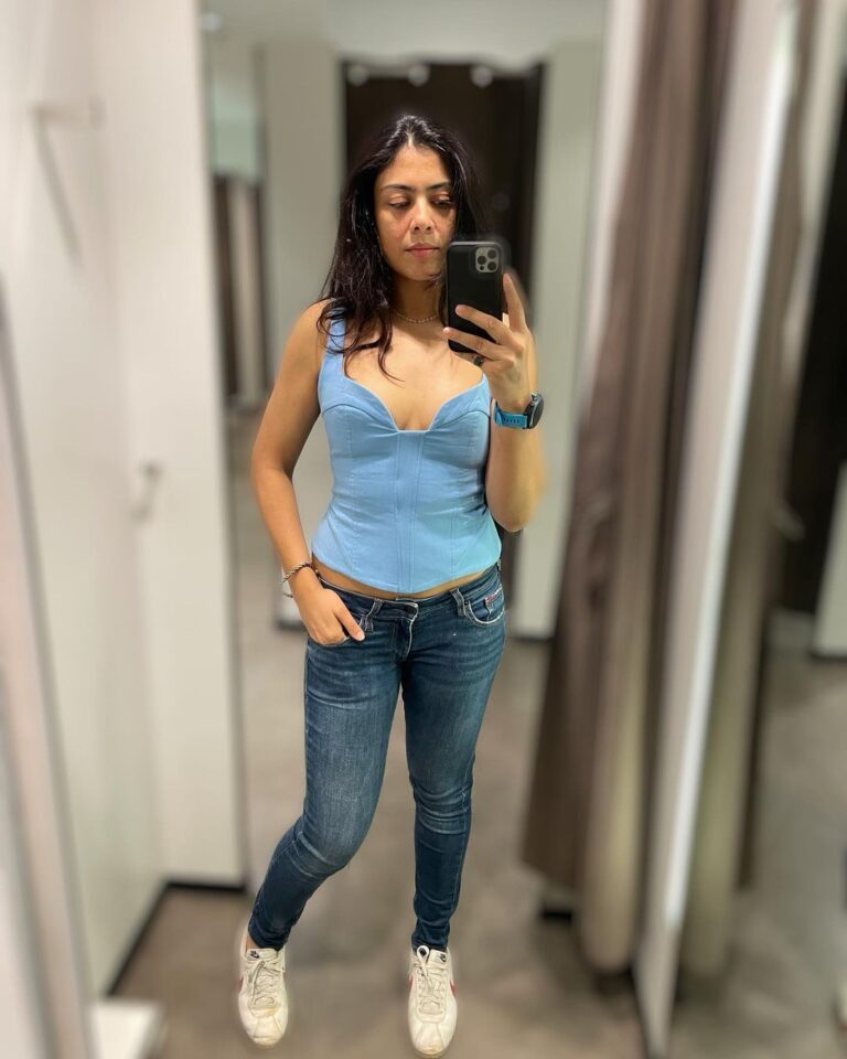 Anurita Jha Instagram - Blue is the warmest colour indeed 😎 . . . . . . . . . #self #selfclick #blue #chillvibes