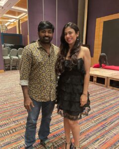 Anurita Jha Instagram - At the success party of our film @official_rocketry with the dream team,
And how grateful to have met mr @actorvijaysethupathi ..
@actormaddy @vijaymoolan @srkapoor @simran_mishrikoti @prashanthkumarnair @pravinghadge21 @muralidarans @ankithmadhav @sam.mohan.das @iamrohitbhatnagar @rajeevravindranathan @meesha.ghoshal @bhawsheel