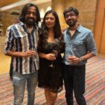 Anurita Jha Instagram - At the success party of our film @official_rocketry with the dream team, And how grateful to have met mr @actorvijaysethupathi .. @actormaddy @vijaymoolan @srkapoor @simran_mishrikoti @prashanthkumarnair @pravinghadge21 @muralidarans @ankithmadhav @sam.mohan.das @iamrohitbhatnagar @rajeevravindranathan @meesha.ghoshal @bhawsheel