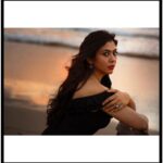 Anurita Jha Instagram - Rains have their own 🎶 🎶 Be quite and listen to them dancing . . . . . . . . . . . 📸 @sarikagangwal Hair @jiyajadhav66 Muah @sumangupta_mua . . . . . . . . . #insta #instagram #saree #sareelove #indianwear #instagood #actor #actorslife #reels #reelsinstagram #anurittakjha