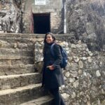Anurita Jha Instagram - Happy 2023 🌼🌼 At the MAHAVTAR BABAJI’S caves … Foothills of Himalayan in Ranikhet.. love light happiness to all of you ❤️❤️❤️❤️ . . . . Happy2023 Dwarahat