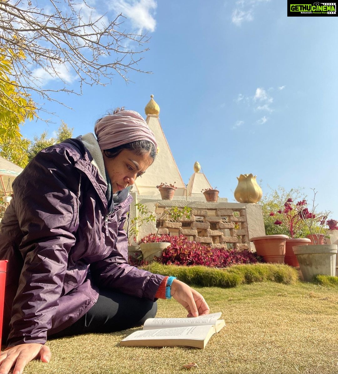 Anurita Jha Instagram - U know when ur loved… #2023diaries started like this… #justaglimpse … . . . . . . #photodump #traveller #hiker #seeker #anurittakjha