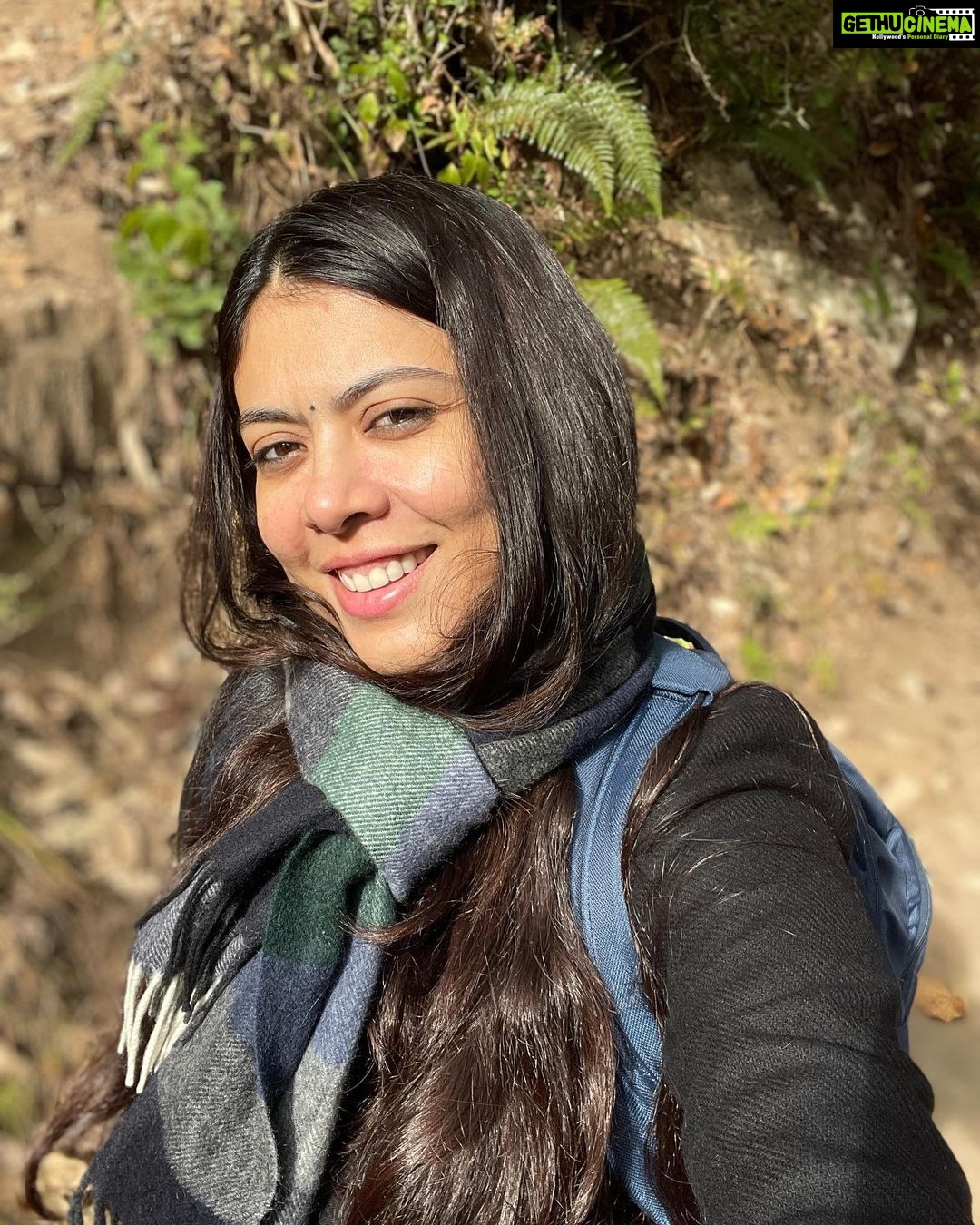 Anurita Jha Instagram - Happy 2023 🌼🌼 At the MAHAVTAR BABAJI’S caves … Foothills of Himalayan in Ranikhet.. love light happiness to all of you ❤️❤️❤️❤️ . . . . Happy2023 Dwarahat